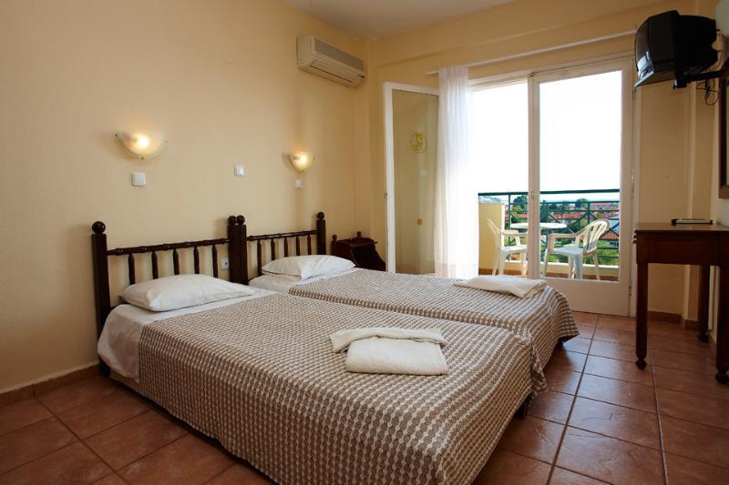 Julia Hotel Skála Foúrkas Dış mekan fotoğraf